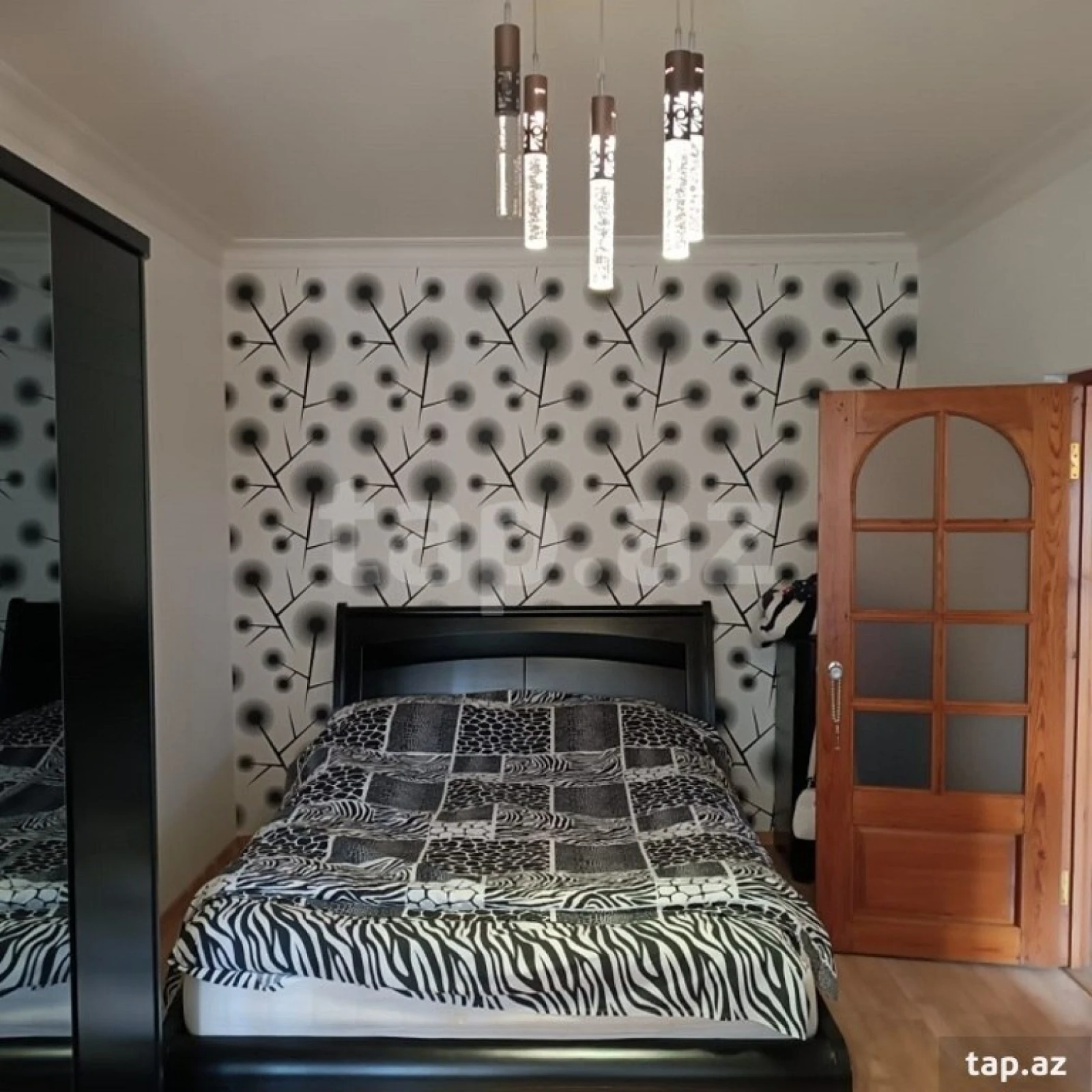 Satılır 5 otaqlı mənzil 118 m²