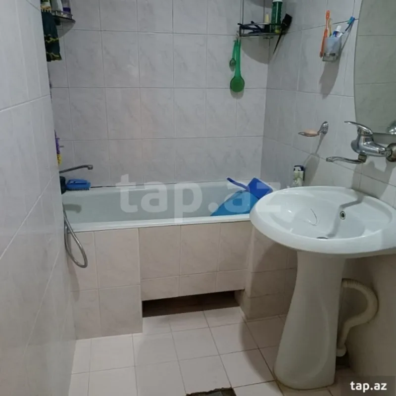 Satılır 5 otaqlı mənzil 118 m²