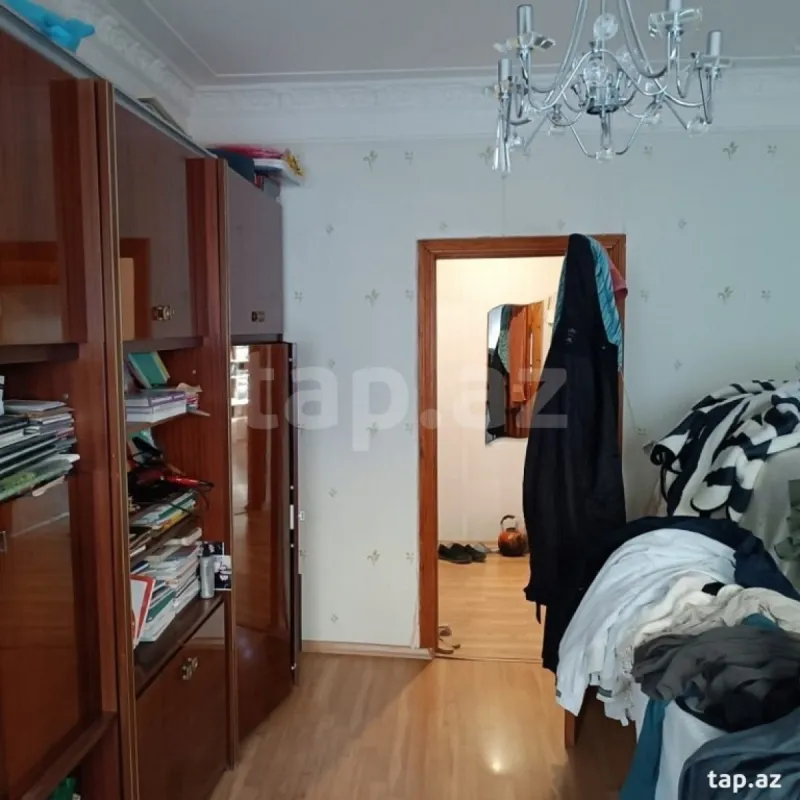 Satılır 5 otaqlı mənzil 118 m²