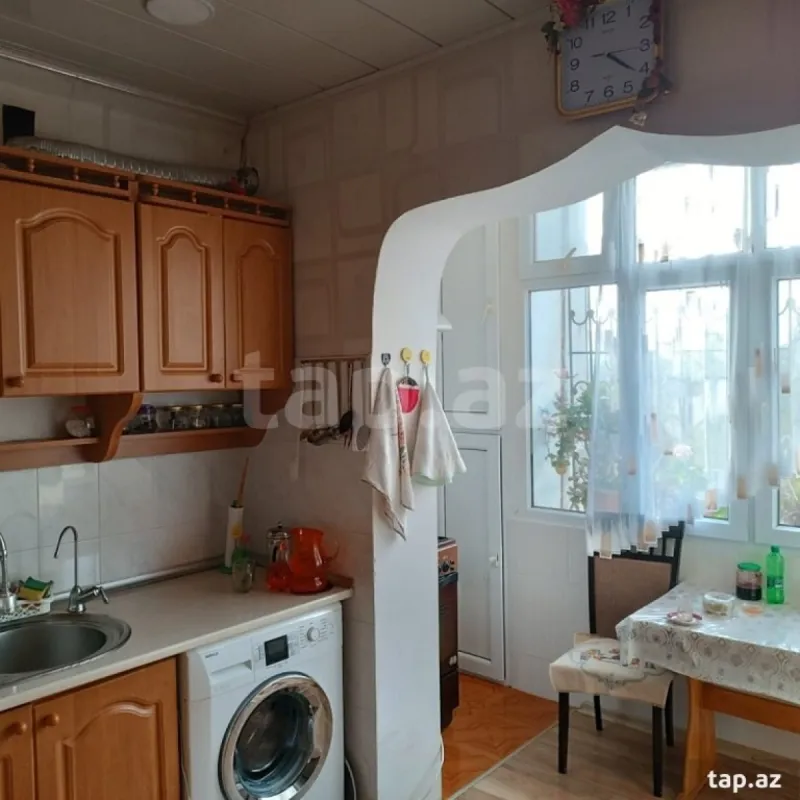 Satılır 5 otaqlı mənzil 118 m²