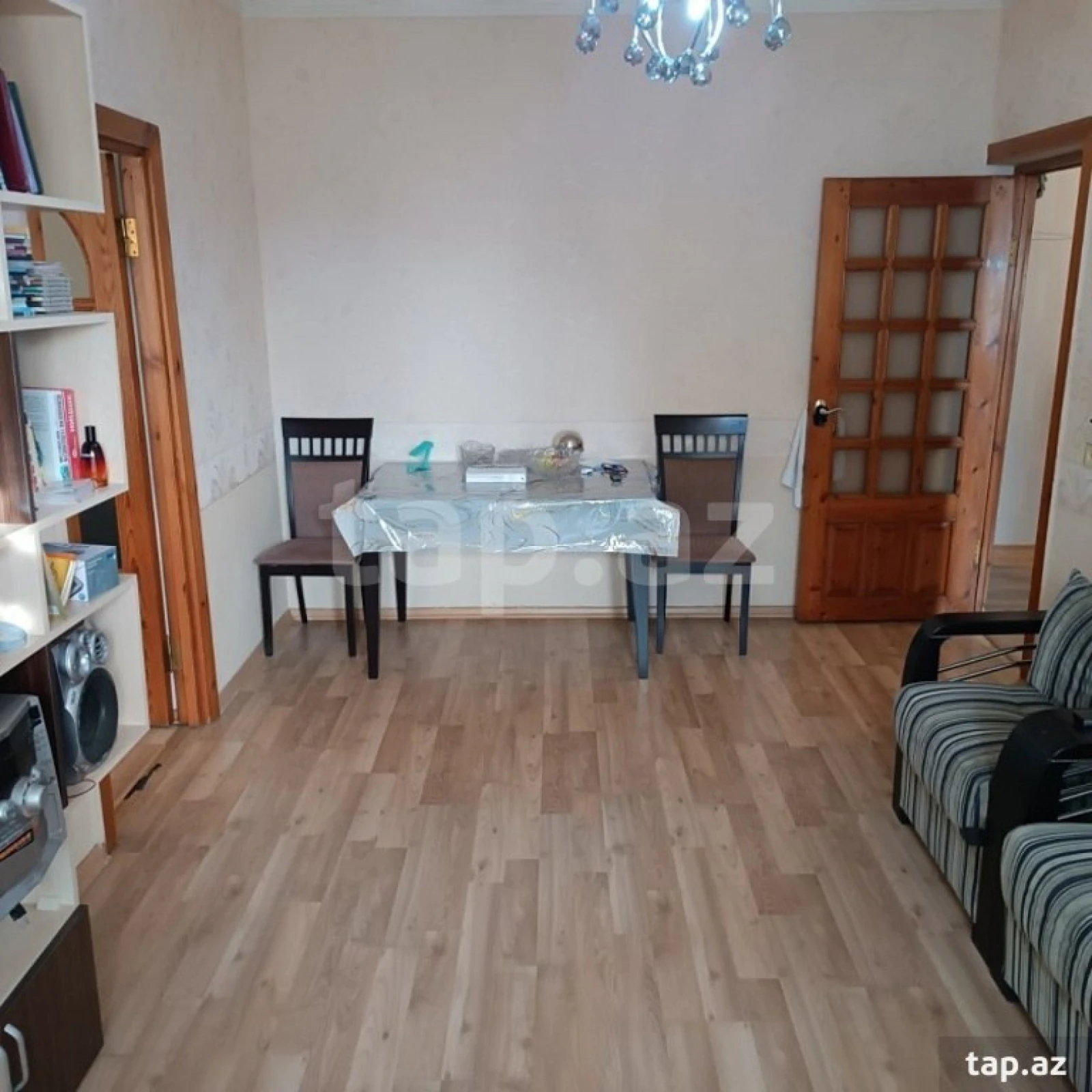 Satılır 5 otaqlı mənzil 118 m²