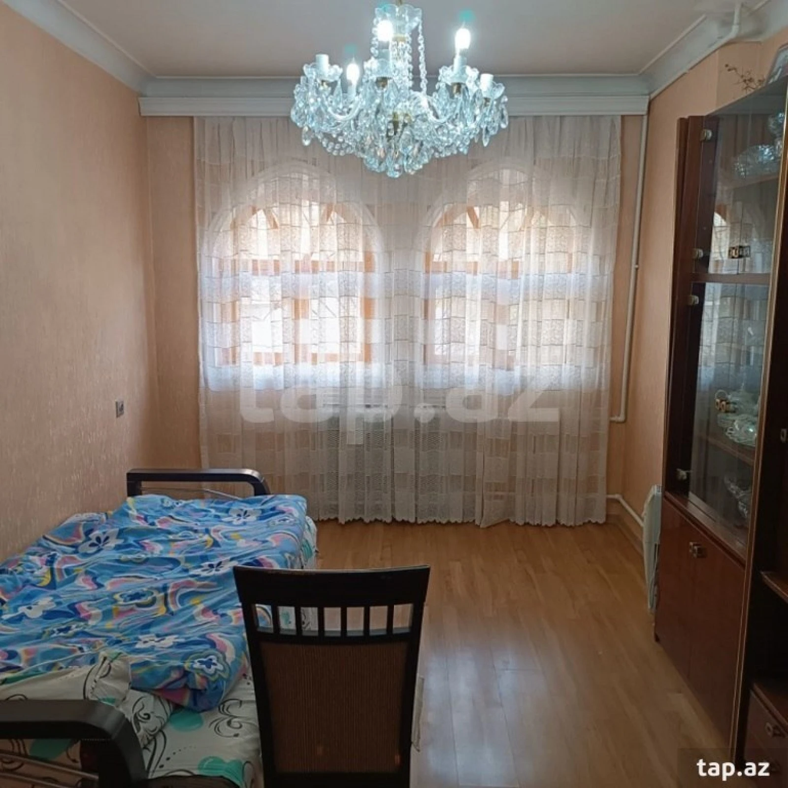Satılır 5 otaqlı mənzil 118 m²