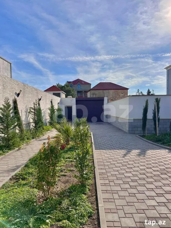 Satılır 4 otaqlı həyət evi