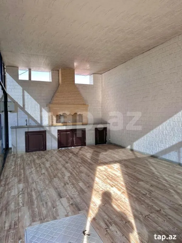Satılır 4 otaqlı həyət evi