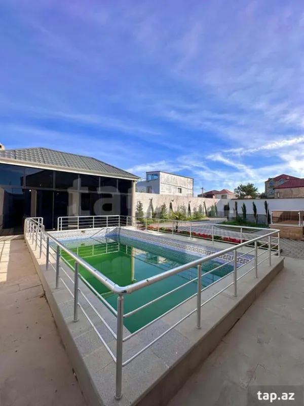 Satılır 4 otaqlı həyət evi