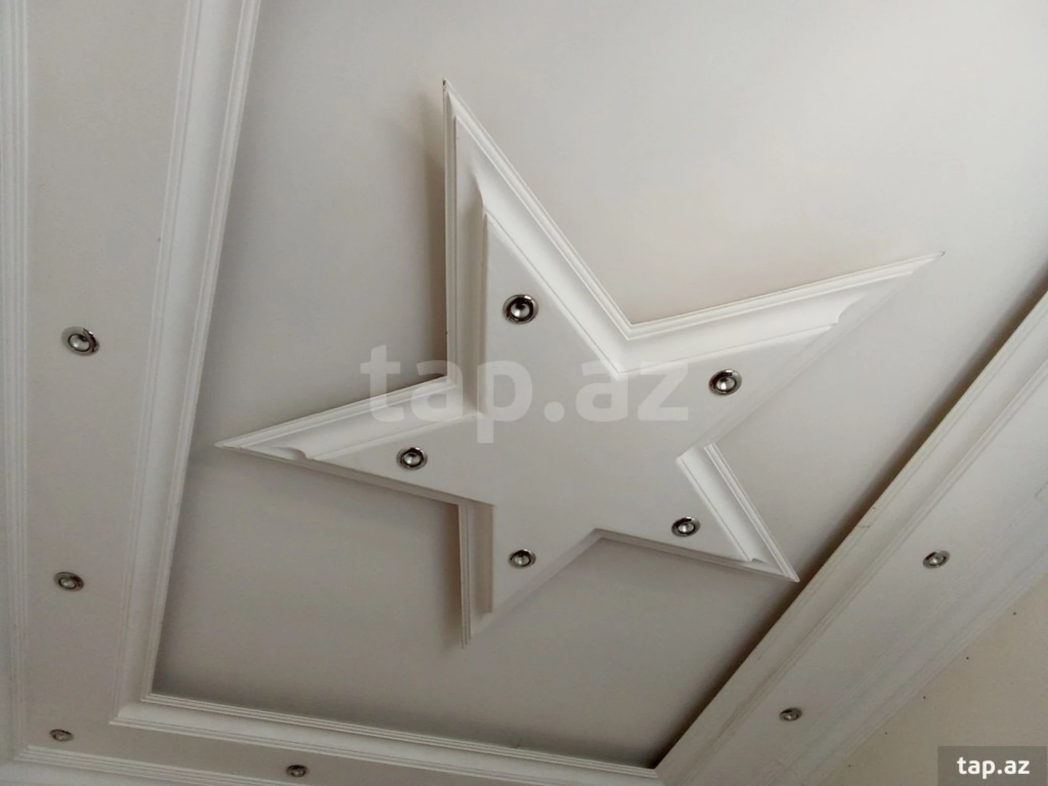 Satılır 6 otaqlı mənzil 250 m²