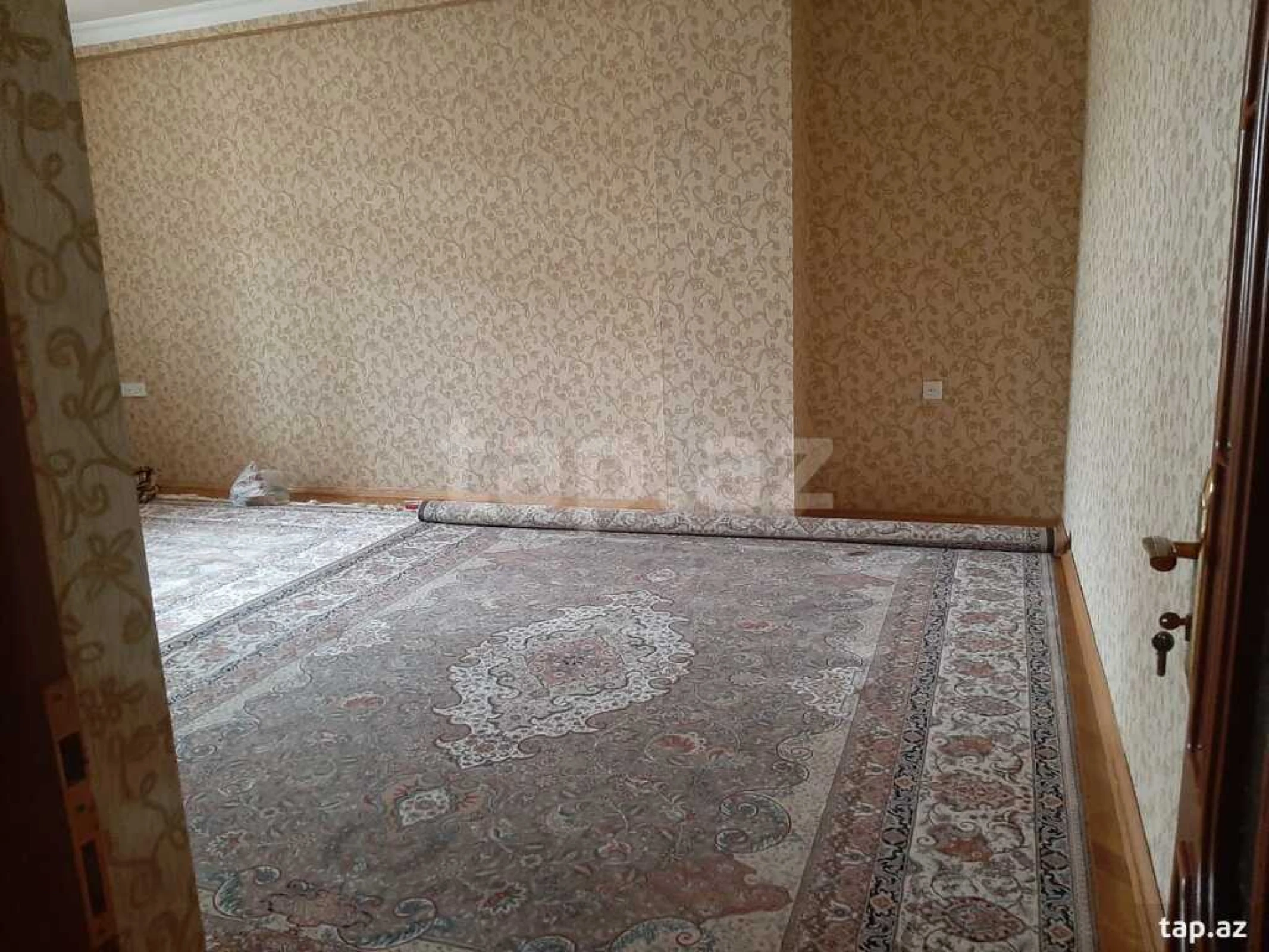 Satılır 4 otaqlı yeni tikili 150 m²