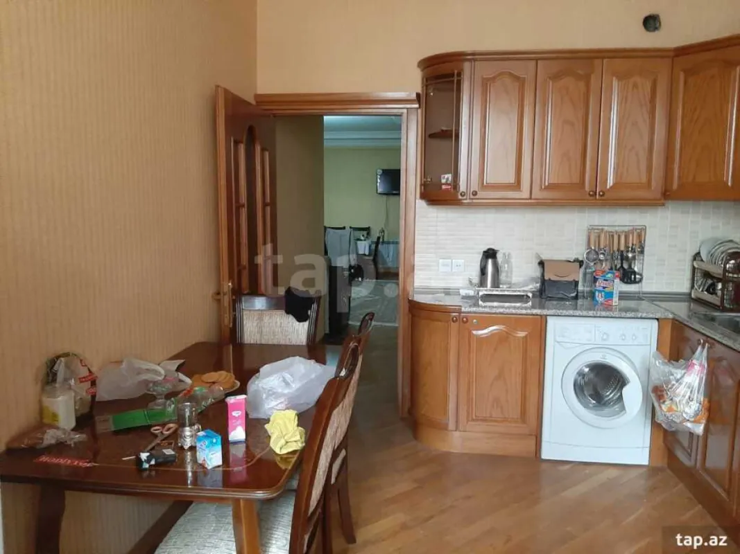 Satılır 4 otaqlı yeni tikili 150 m²