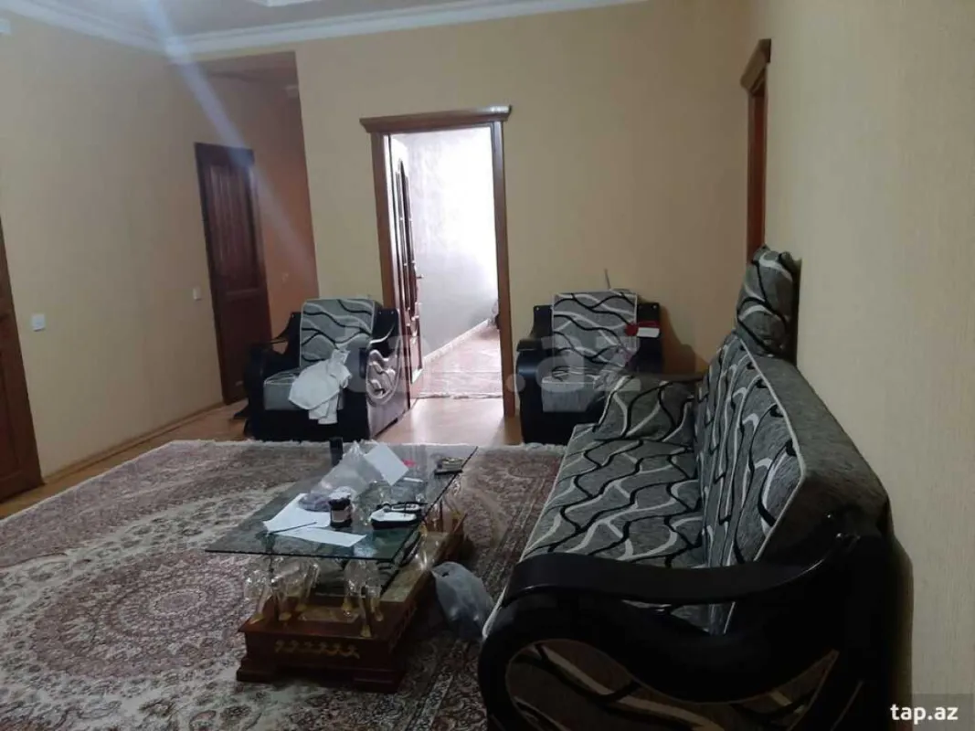 Satılır 4 otaqlı yeni tikili 150 m²