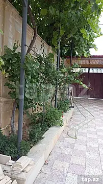 Satılır 8 otaqlı həyət evi 220 m²
