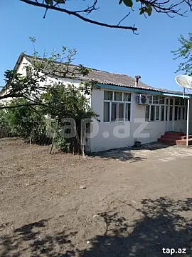 Satılır 3 otaqlı həyət evi