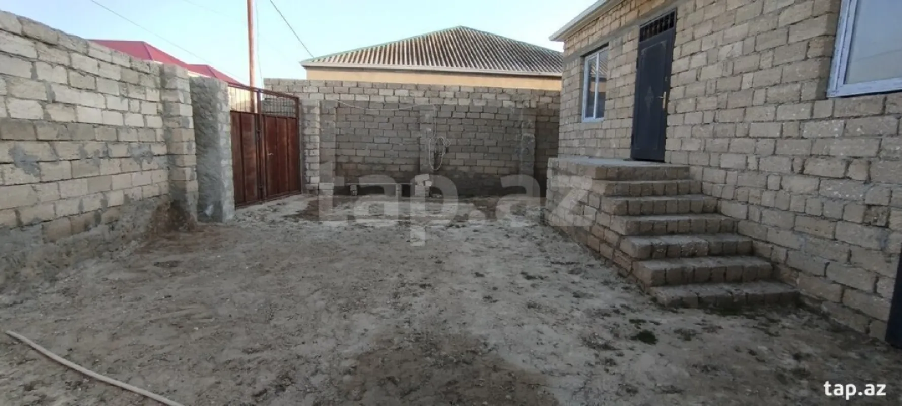 Satılır 3 otaqlı həyət evi