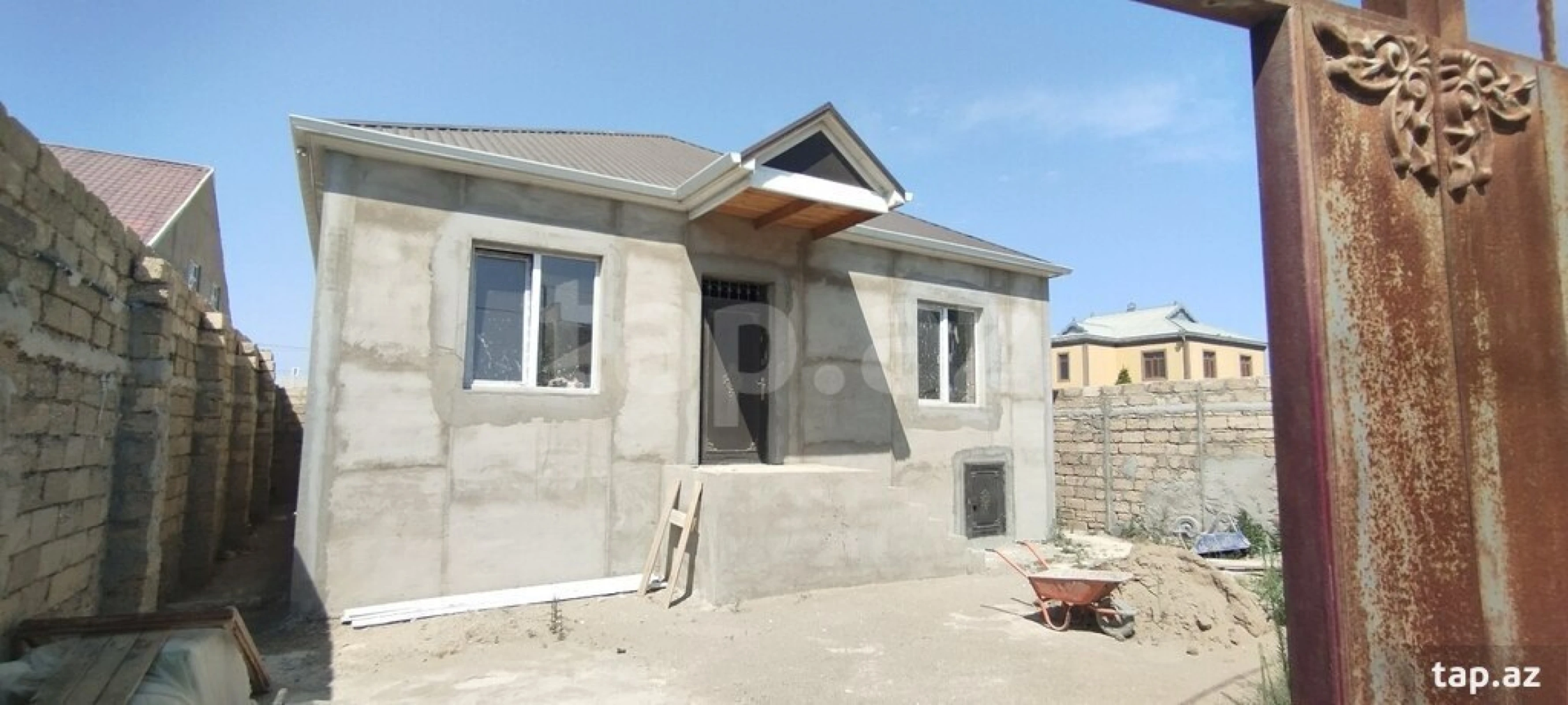 Satılır 3 otaqlı həyət evi