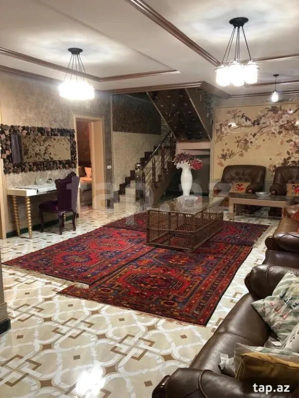 Kirayə verilir 5 otaqlı həyət evi