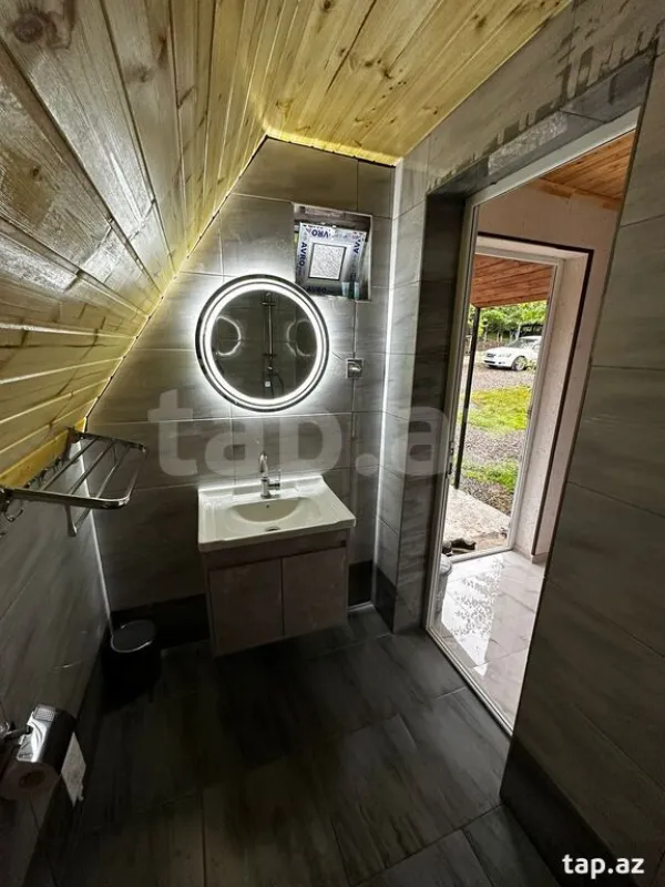 Kirayə verilir 3 otaqlı həyət evi