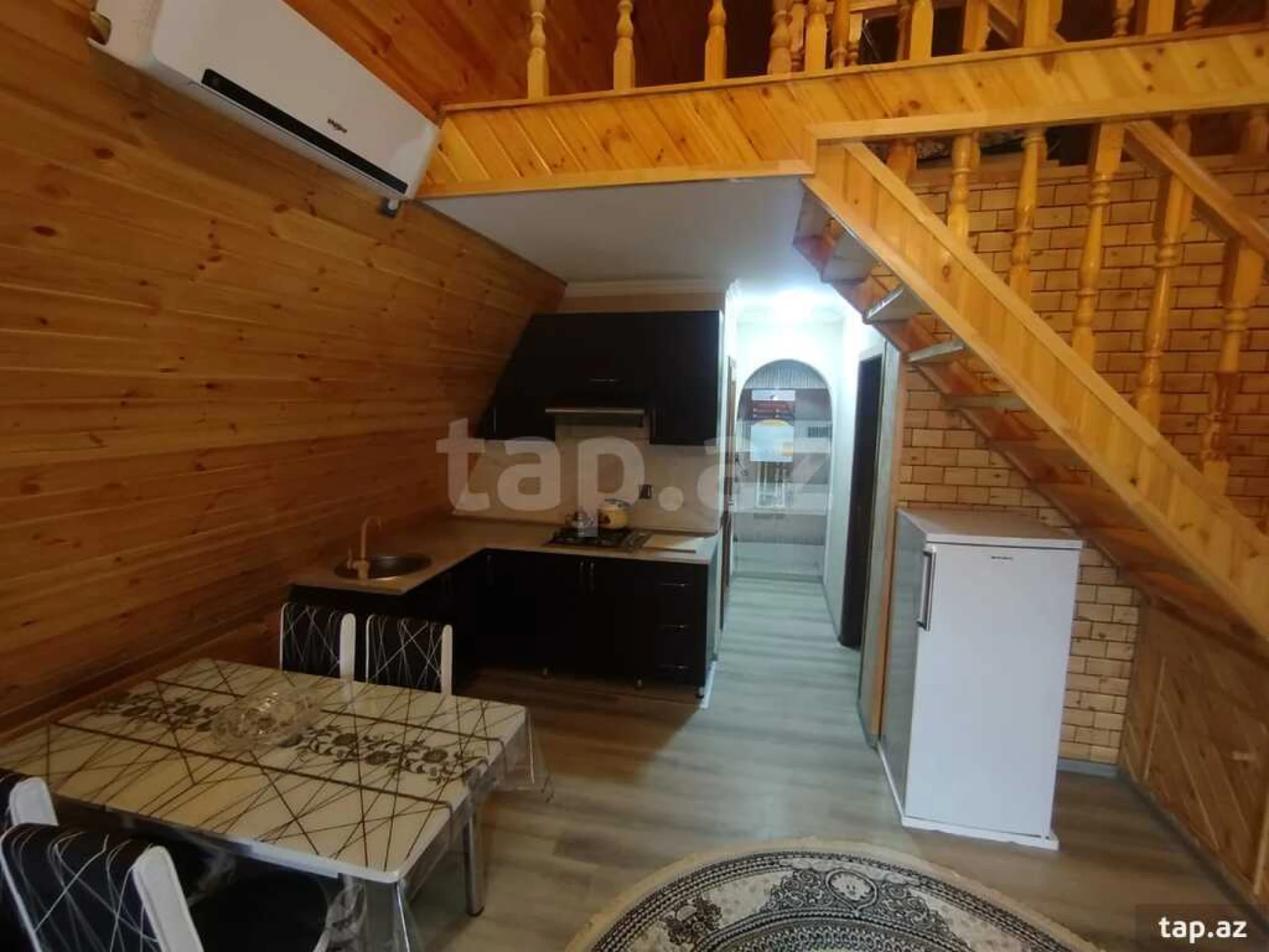 Kirayə verilir 4 otaqlı həyət evi