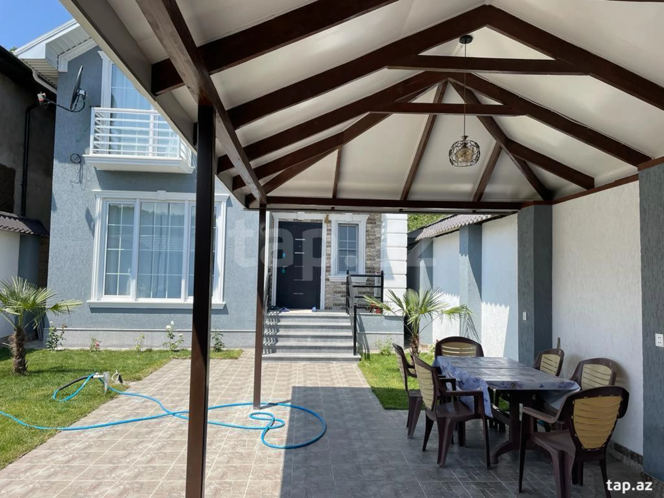 Kirayə verilir 4 otaqlı həyət evi