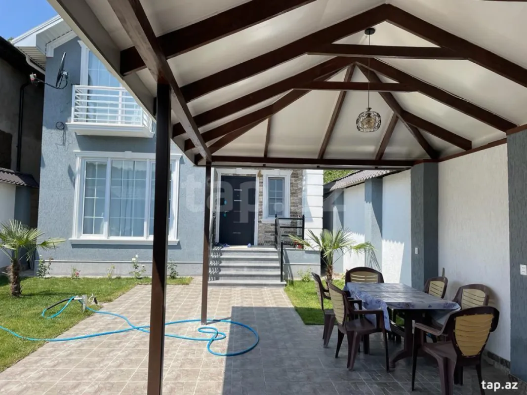 Kirayə verilir 4 otaqlı həyət evi