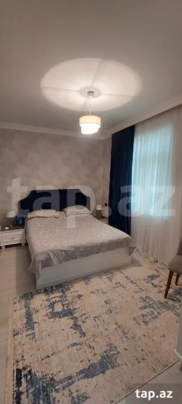 Satılır 6 otaqlı həyət evi