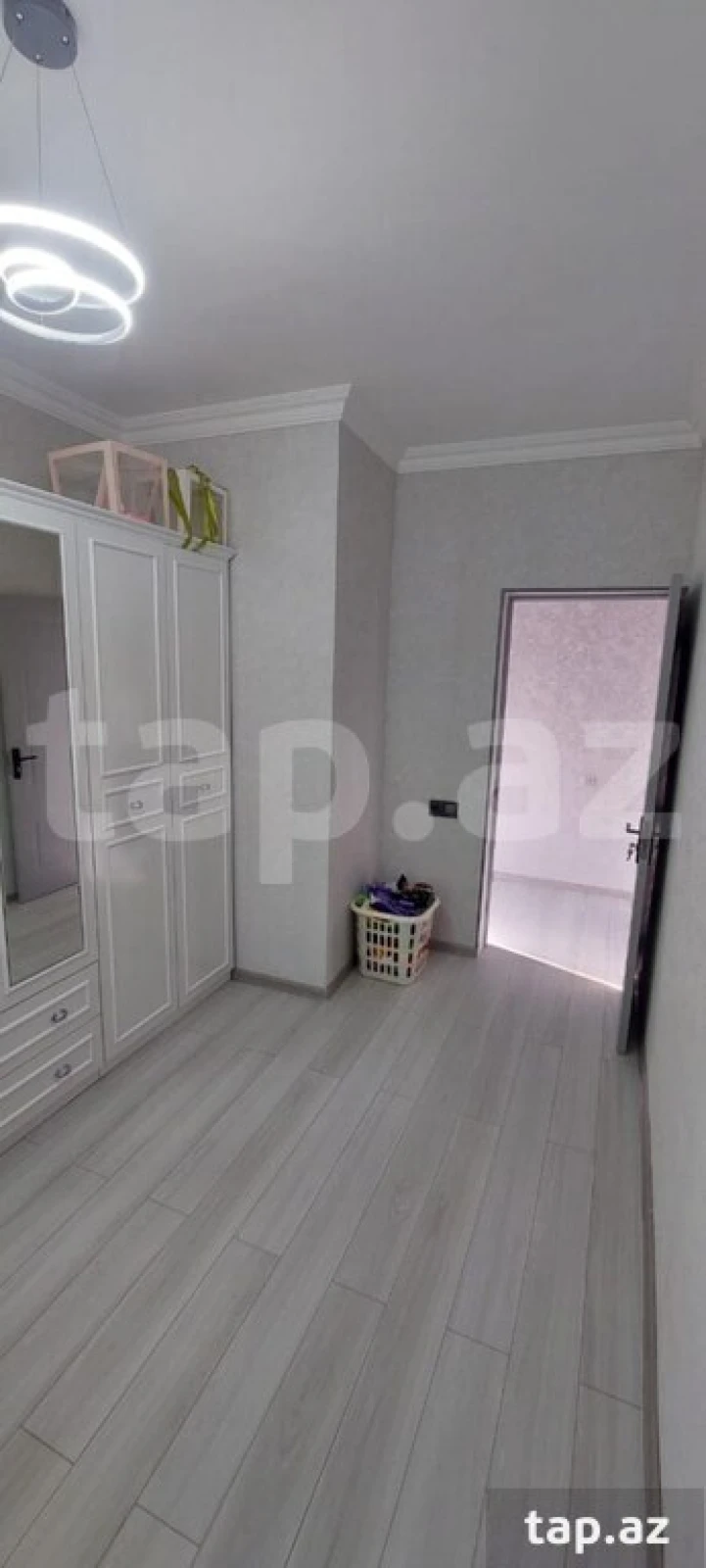 Satılır 6 otaqlı həyət evi