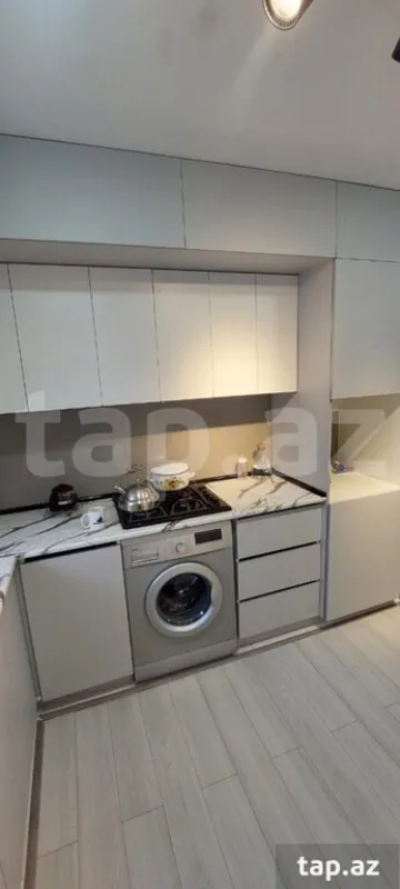 Satılır 6 otaqlı həyət evi