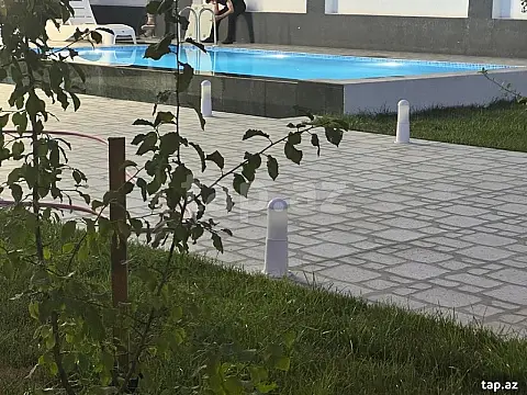 Kirayə verilir 3 otaqlı həyət evi