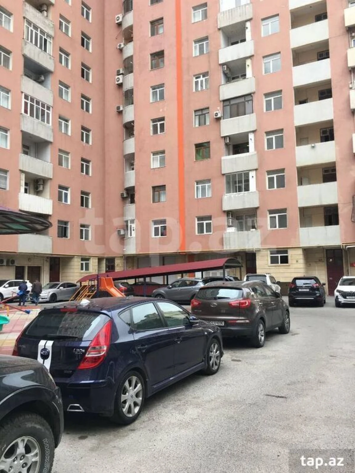Satılır 3 otaqlı yeni tikili 136 m²