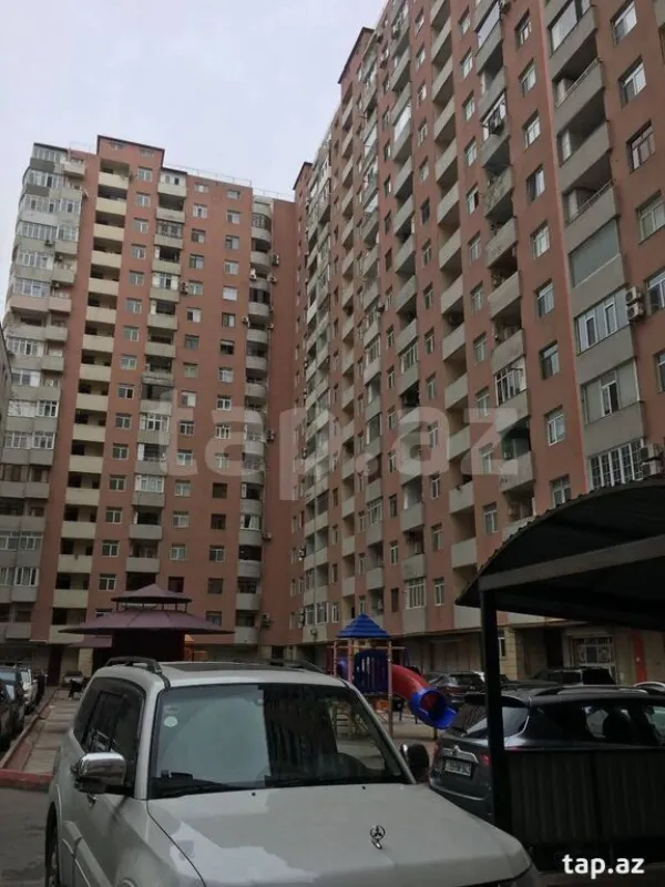 Satılır 3 otaqlı yeni tikili 136 m²