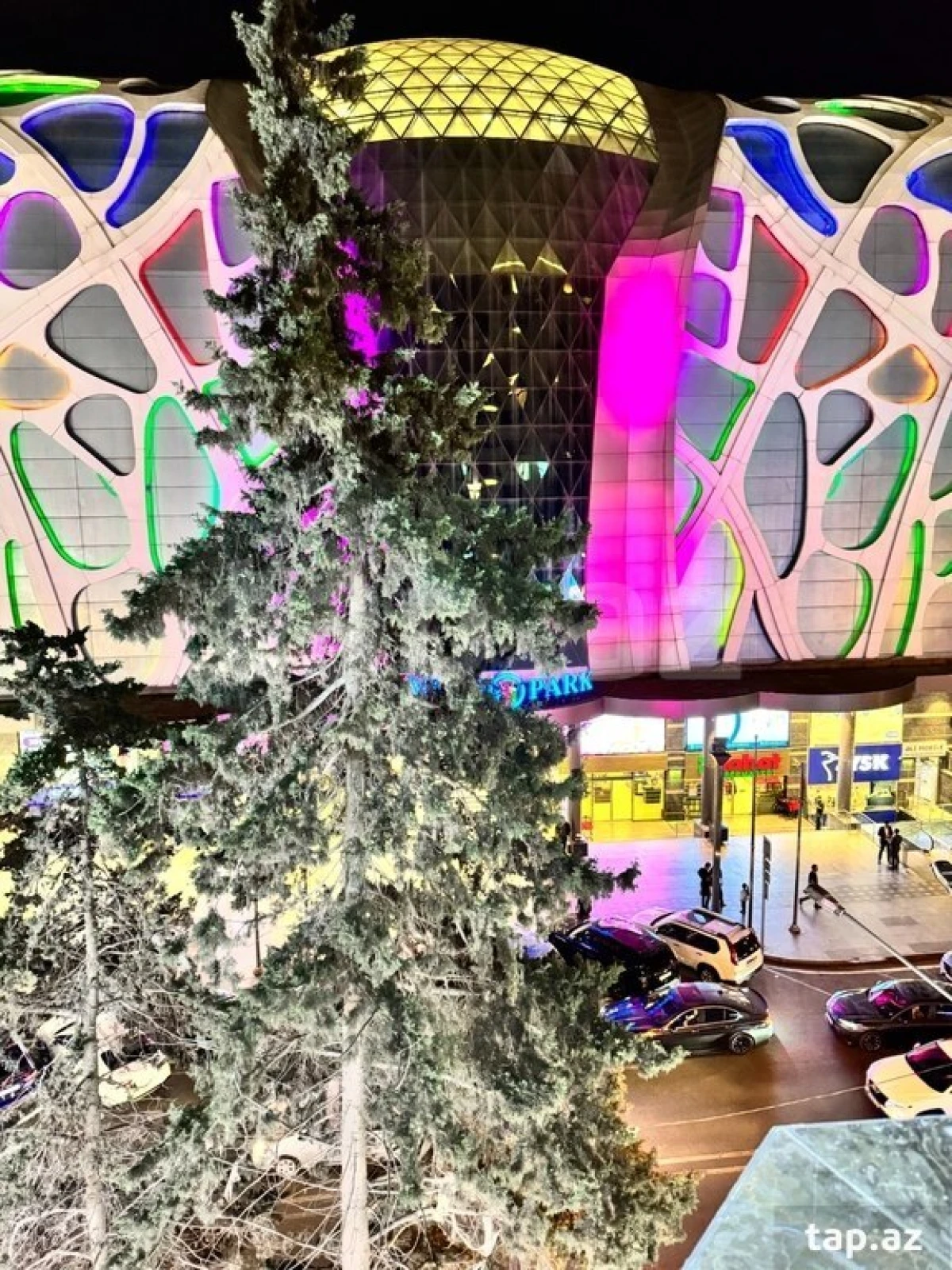 Kirayə verilir 2 otaqlı yeni tikili 119 m²