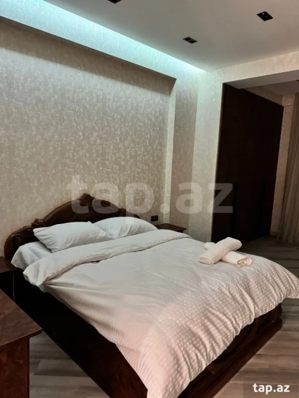 Kirayə verilir 2 otaqlı yeni tikili 119 m²