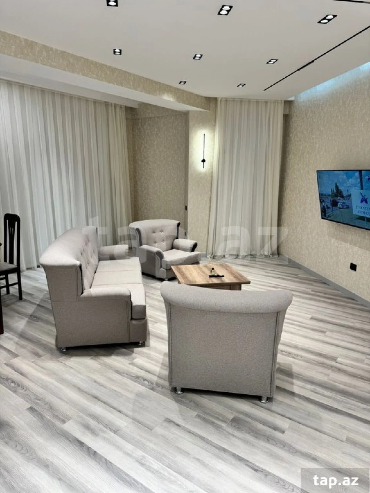 Kirayə verilir 2 otaqlı yeni tikili 119 m²