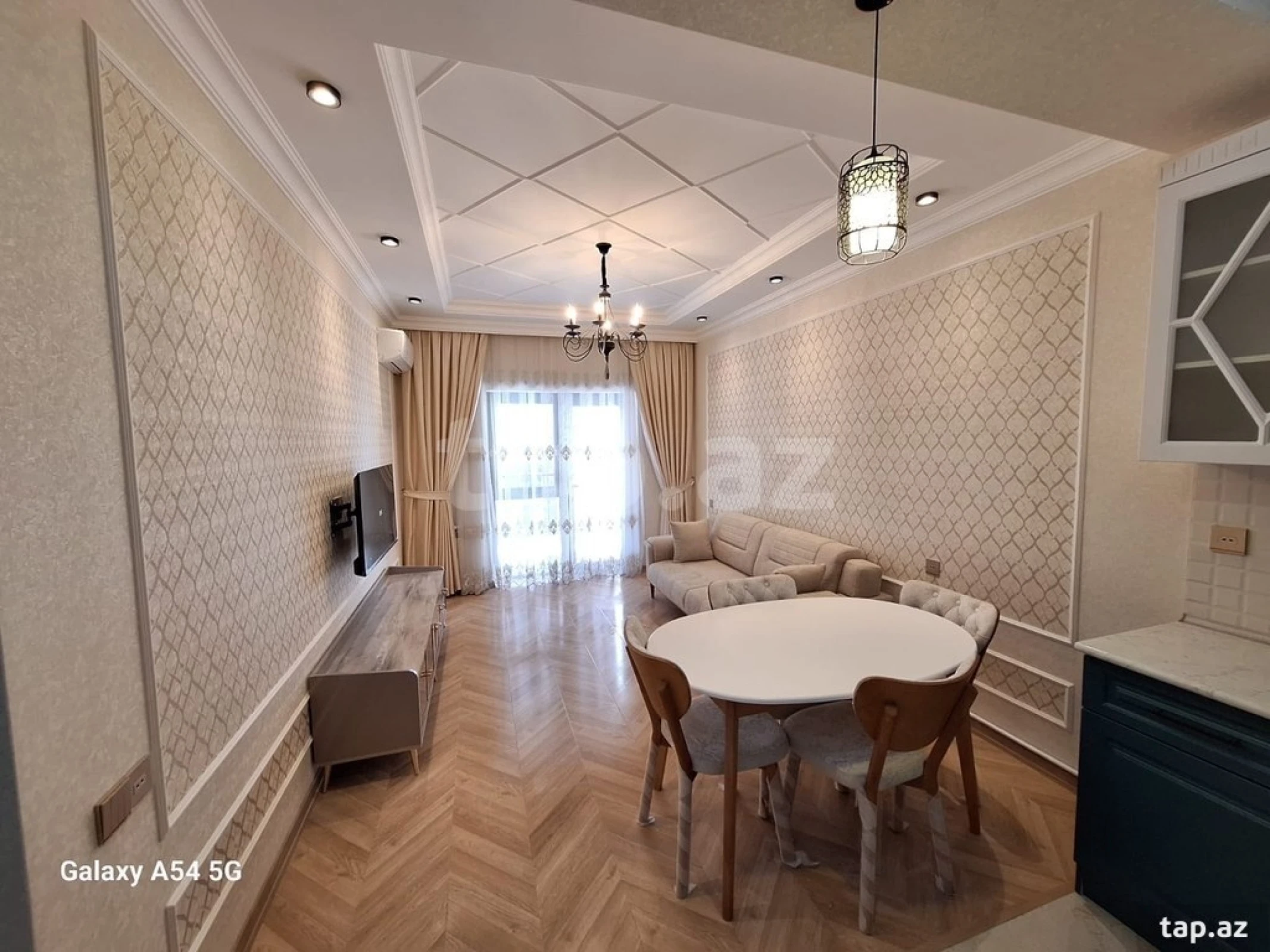 Kirayə verilir 2 otaqlı yeni tikili 80 m²