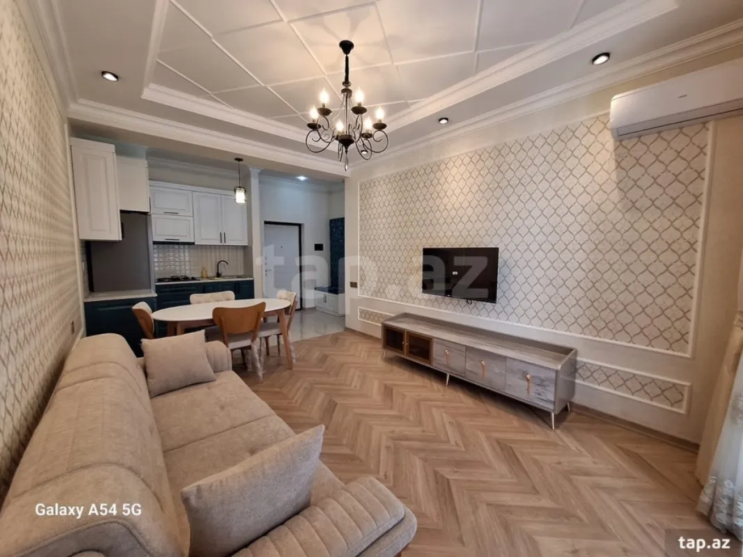Kirayə verilir 2 otaqlı yeni tikili 80 m²