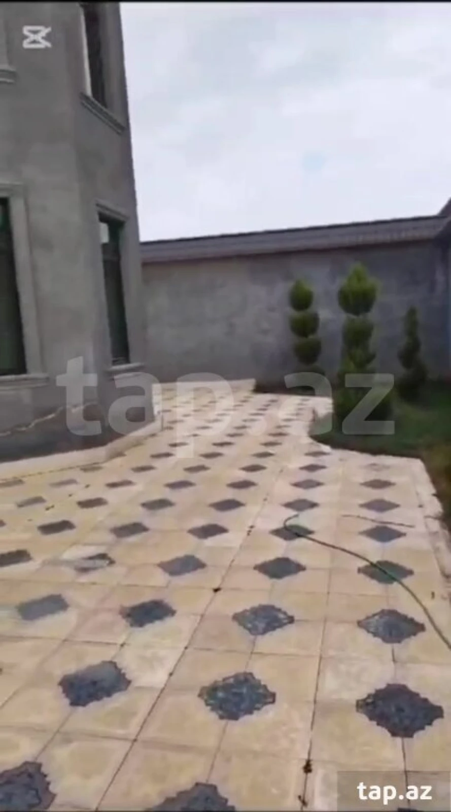 Satılır 4 otaqlı həyət evi