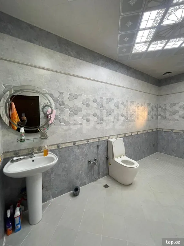 Satılır 4 otaqlı həyət evi