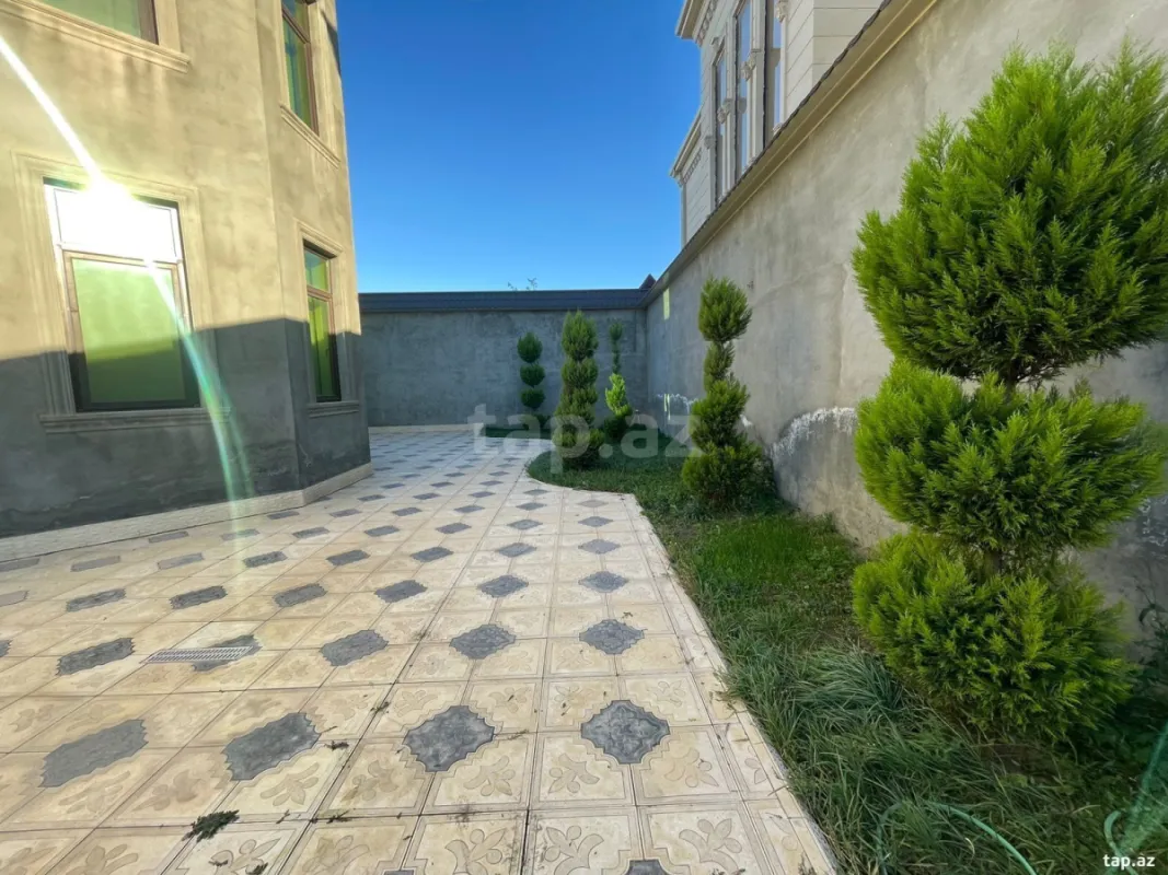 Satılır 4 otaqlı həyət evi