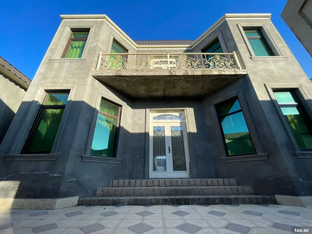 Satılır 4 otaqlı həyət evi