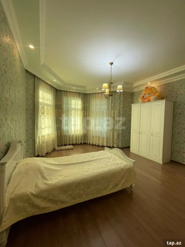 Satılır 4 otaqlı həyət evi