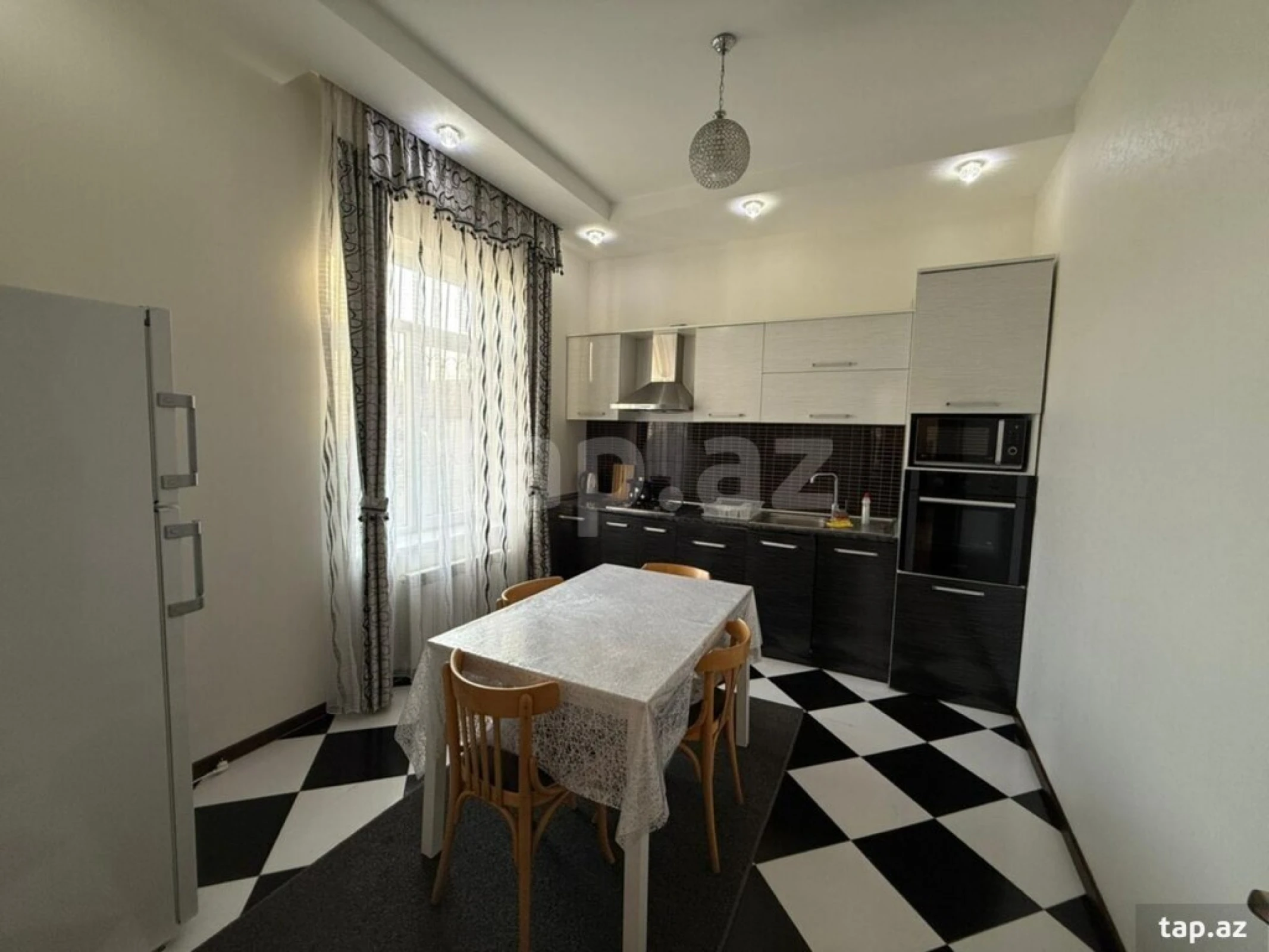 Kirayə verilir 4 otaqlı həyət evi