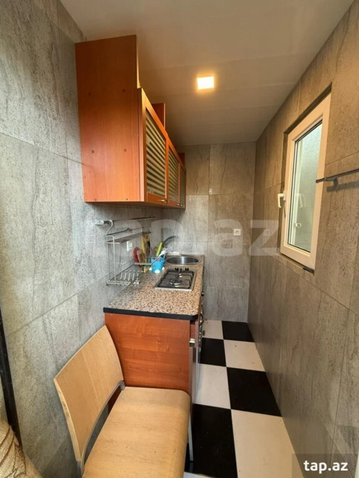 Kirayə verilir 4 otaqlı həyət evi