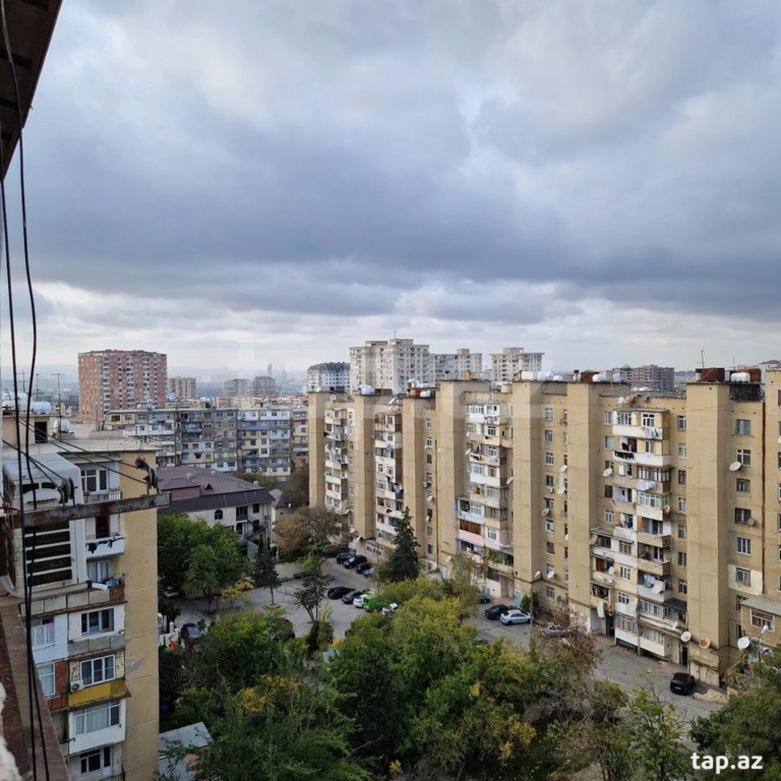 Satılır 3 otaqlı mənzil 71.17 m²
