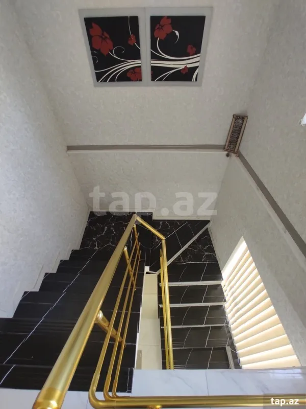 Satılır 4 otaqlı həyət evi