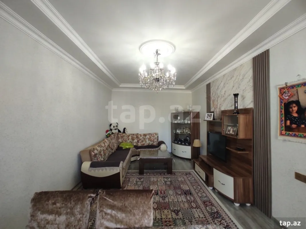 Satılır 4 otaqlı həyət evi