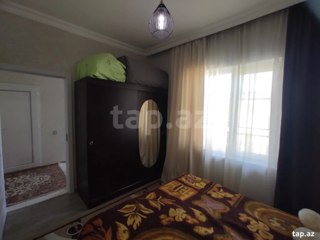 Satılır 4 otaqlı həyət evi