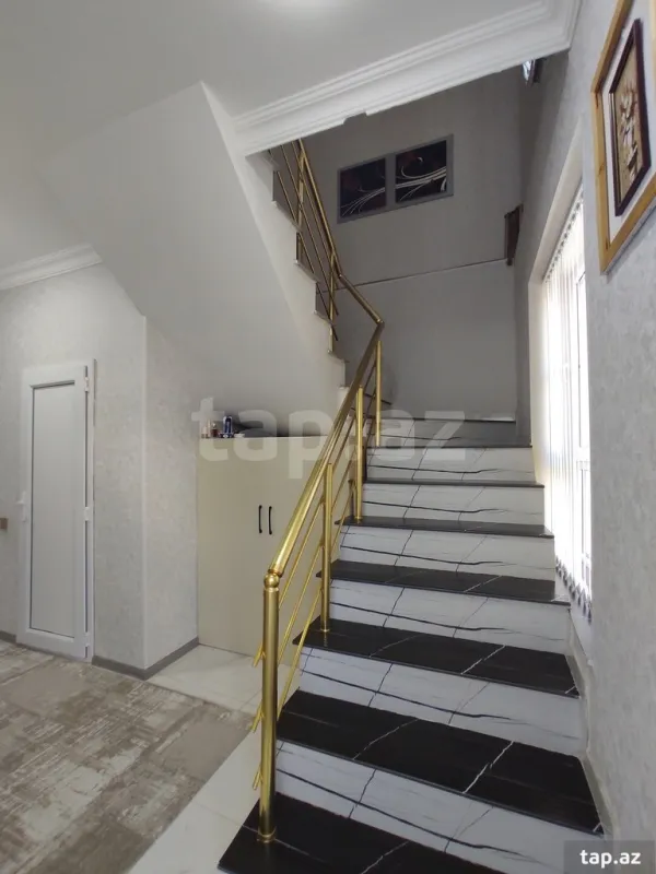 Satılır 4 otaqlı həyət evi