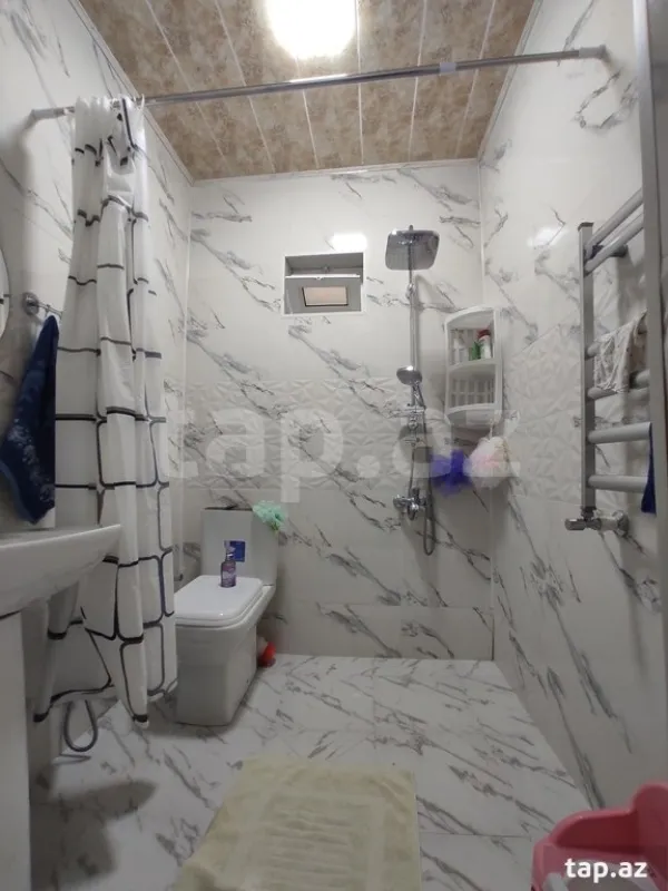 Satılır 4 otaqlı həyət evi