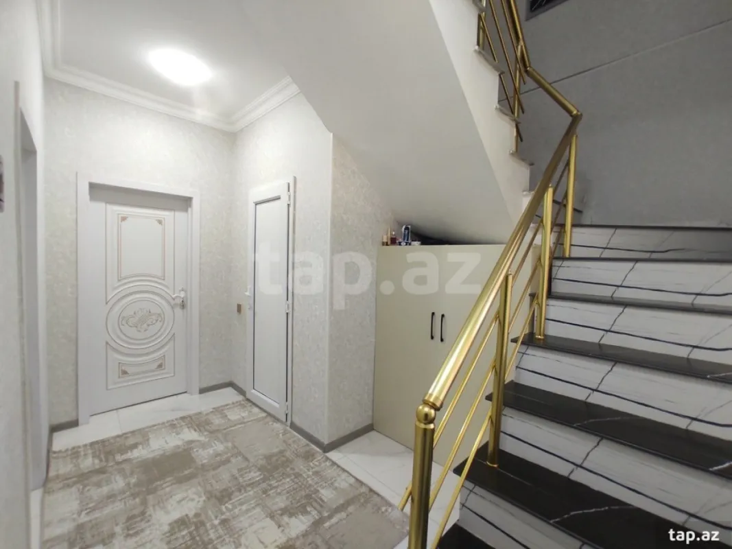 Satılır 4 otaqlı həyət evi