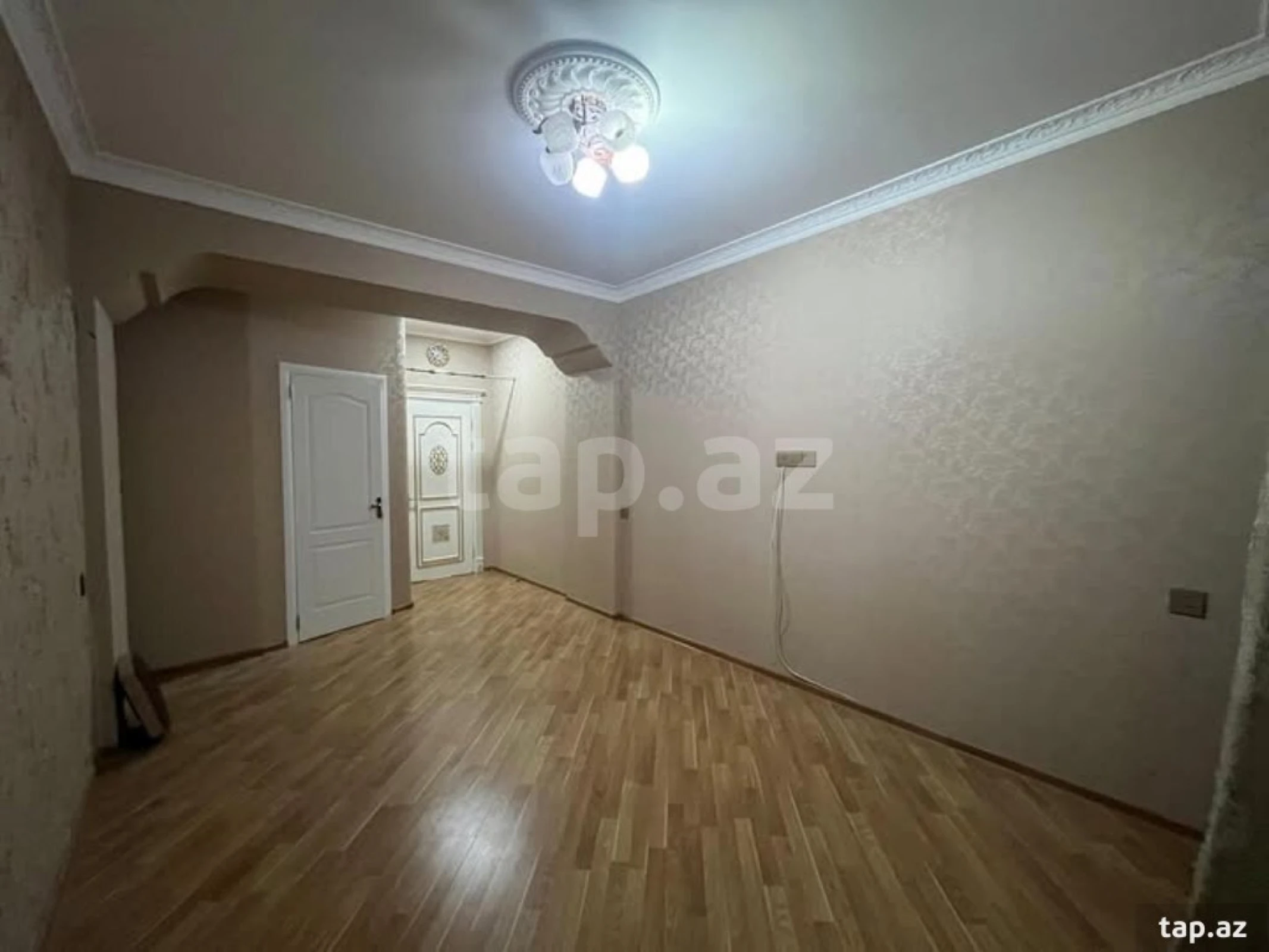 Satılır 3 otaqlı yeni tikili 120 m²