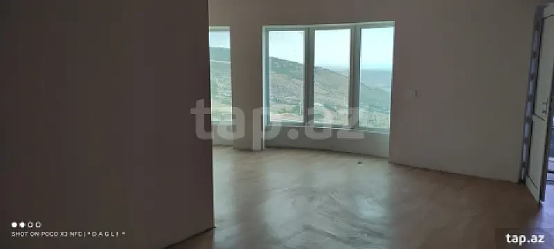 Satılır 4 otaqlı həyət evi 250 m² — Siyəzən 4 otaq 250.00 m²