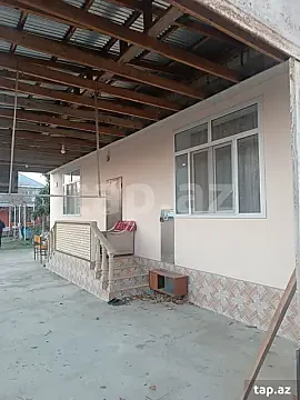 Satılır 4 otaqlı həyət evi 120 m² — Şəki 4 otaq 120.00 m²